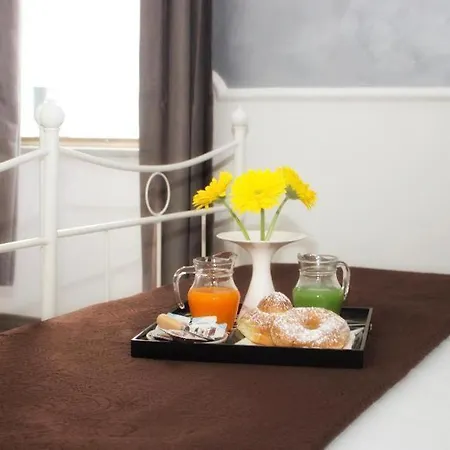 فندق مبيت وإفطار I Benvenuti Al Sud 4*